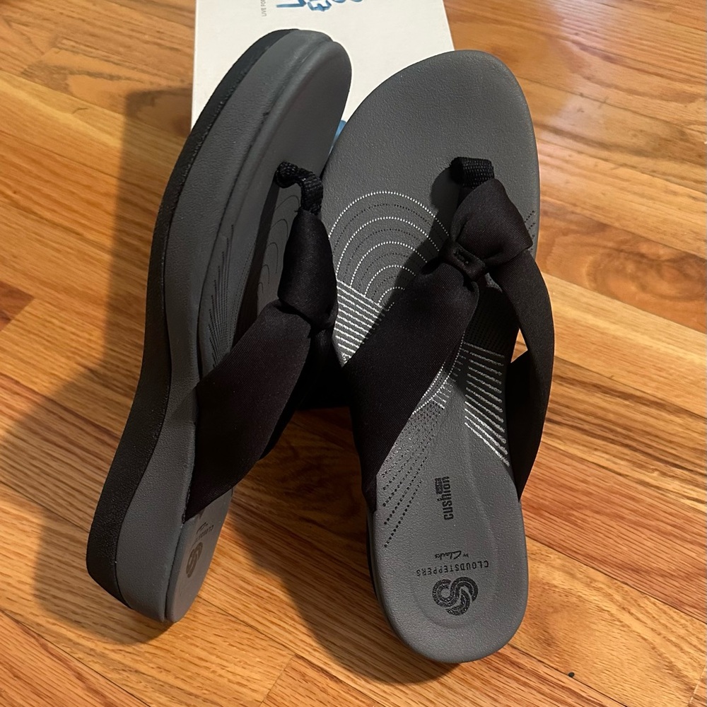 NEW IN BOX!!!CLARKS ARLA GLISON SANDALS